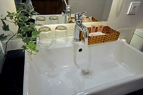 Holi Beach Apartments