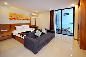 Holi Beach Apartments