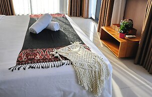 Holi Beach Apartments