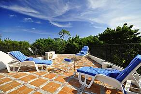 Villa Sand Castle by PRP