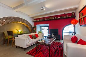 The Old Stables Chiado Apartments