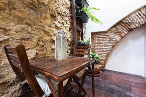 The Old Stables Chiado Apartments