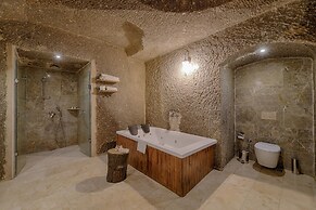 Hera Cave Suites