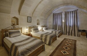 Hera Cave Suites
