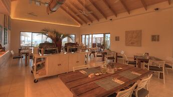 Moana Sands Lagoon Resort - Adults Only