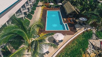 Moana Sands Lagoon Resort - Adults Only