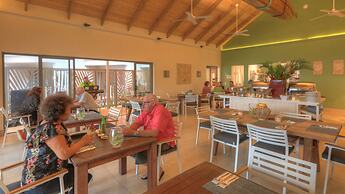 Moana Sands Lagoon Resort - Adults Only