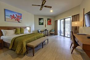 Moana Sands Lagoon Resort - Adults Only