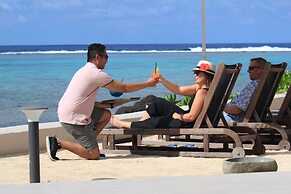 Moana Sands Lagoon Resort - Adults Only