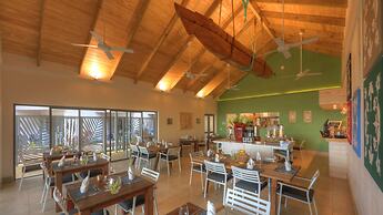 Moana Sands Lagoon Resort - Adults Only