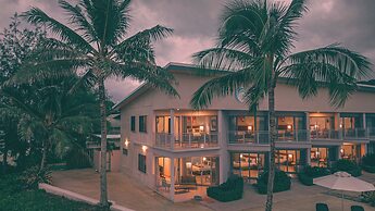 Moana Sands Lagoon Resort - Adults Only