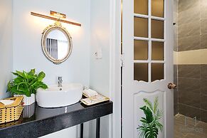 The Mirror Danang Hostel