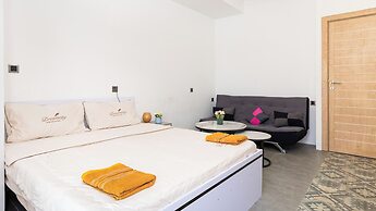 SKY HOTEL Central Phnom Penh - Rooms & Apartments