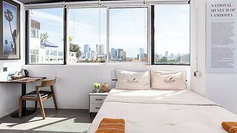 SKY HOTEL Central Phnom Penh - Rooms & Apartments