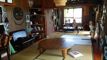 Hotel Hibiscus - Hostel