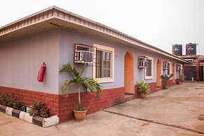 Duckland Hotel and Suites Ltd