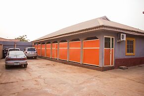 Duckland Hotel and Suites Ltd