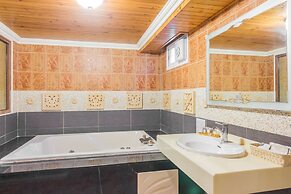 Kenting Maya House B&B