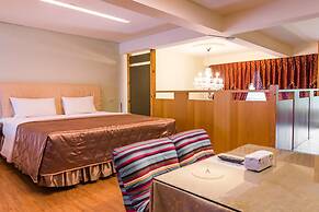 Kenting Maya House B&B