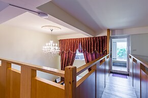 Kenting Maya House B&B