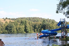 Camping Domaine du Lac de Miel