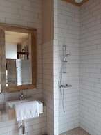 What Else Hotel