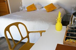 What Else Hotel