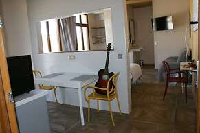 What Else Hotel