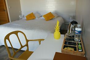What Else Hotel