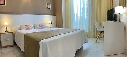 Hotel Llansola