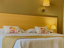 Hotel Llansola