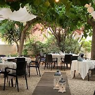 Hotel Llansola