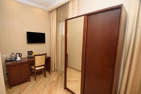 KMM Hotel