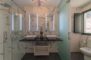 Rey Don Pedro Luxury Home