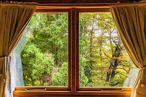 Amazing 4 Bedroom Chalet Villa Traful VT1 by Apartments Bariloche