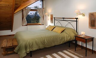 Amazing 4 Bedroom Chalet Villa Traful VT1 by Apartments Bariloche