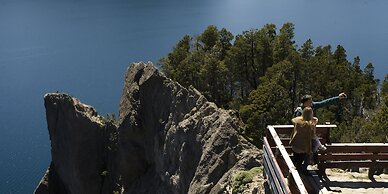 Amazing 4 Bedroom Chalet Villa Traful VT1 by Apartments Bariloche