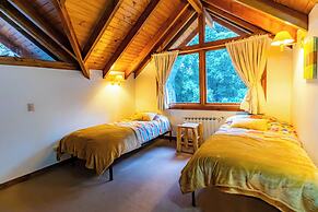 Amazing 4 Bedroom Chalet Villa Traful VT1 by Apartments Bariloche