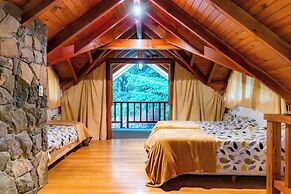 Amazing 4 Bedroom Chalet Villa Traful VT1 by Apartments Bariloche