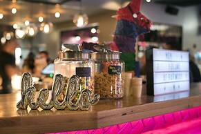 Moxy Chicago Downtown