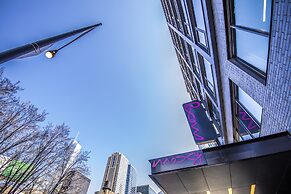 Moxy Chicago Downtown