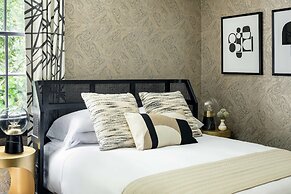 The Richard, The Edgartown Collection