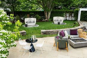 The Richard, The Edgartown Collection