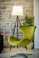 Holiday Home with Private heated Pool, Sea view & Basketball Court