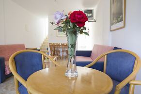 Eliofos Elegant Maisonettes