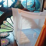 Crossroads House - Hostel