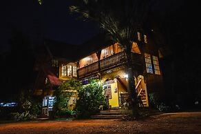 Crossroads House - Hostel