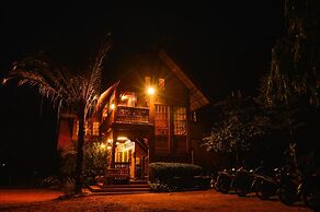 Crossroads House - Hostel