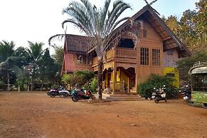 Crossroads House - Hostel