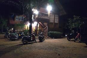 Crossroads House - Hostel